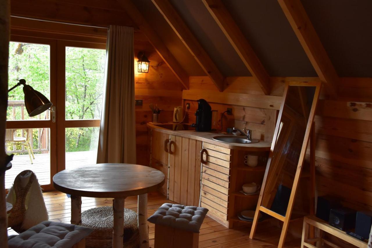Cabane Lodge Domaine Du Lac Chambon Murol Exterior foto